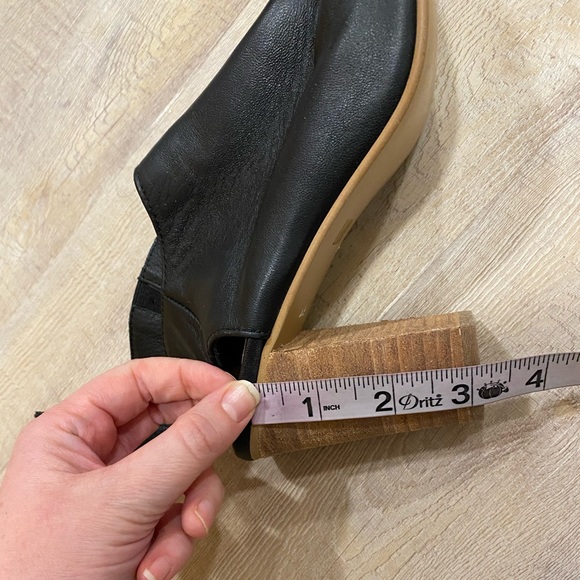 Steve Madden Black Leather Heels size 7 - Picture 9 of 9